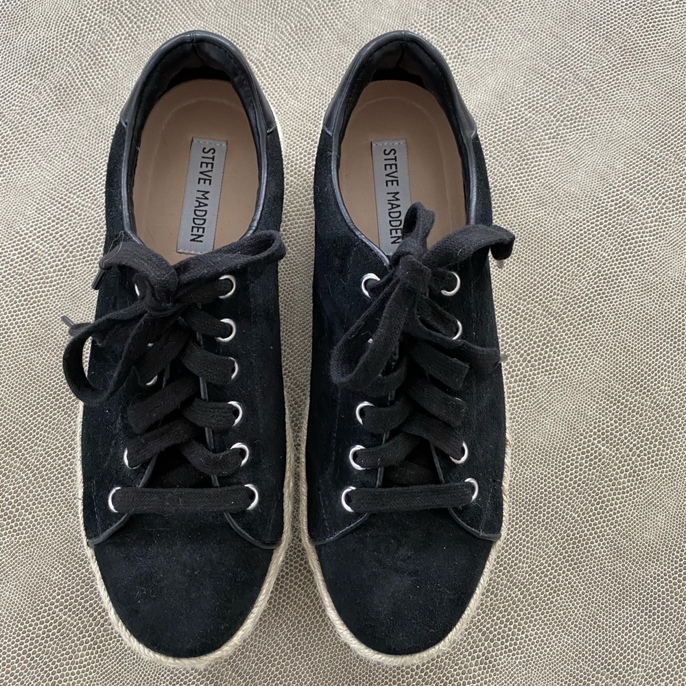 Women’s Steve Madden fashion sneaker
